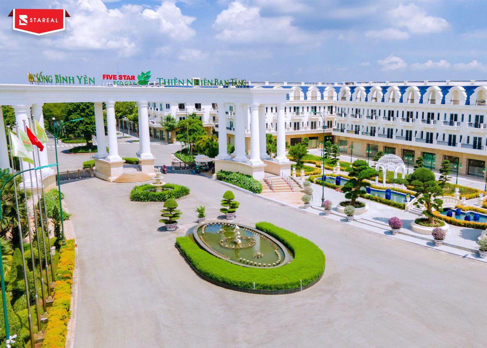 Cổng chào dự án Five Star Eco City. 