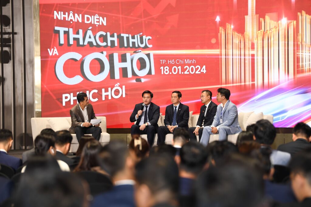 Những chia sẻ, nhận định từ các chuyên gia về khó khăn, thách thức của thị trường Bất động sản trong năm 2023 và cơ hội, tiềm năng trong năm 2024.
