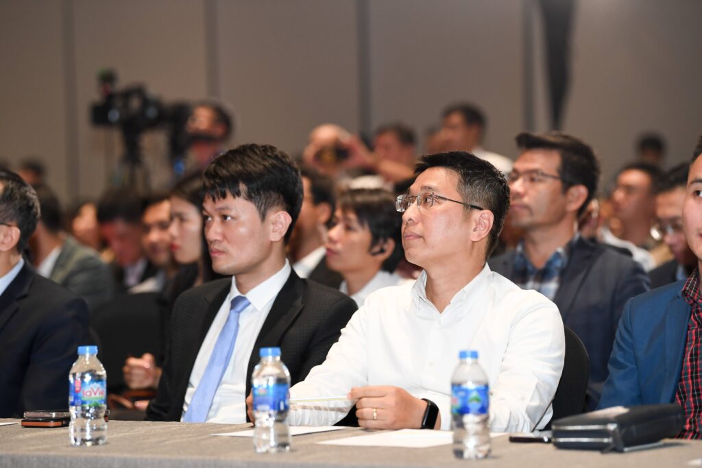 Ông Phạm Hoàng Phong – CEO STAREAL.
